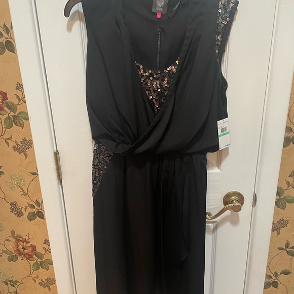 green emerald velvet dress Dress Party Midi By Vince Camuto In Gold & Pink, Size: Xs